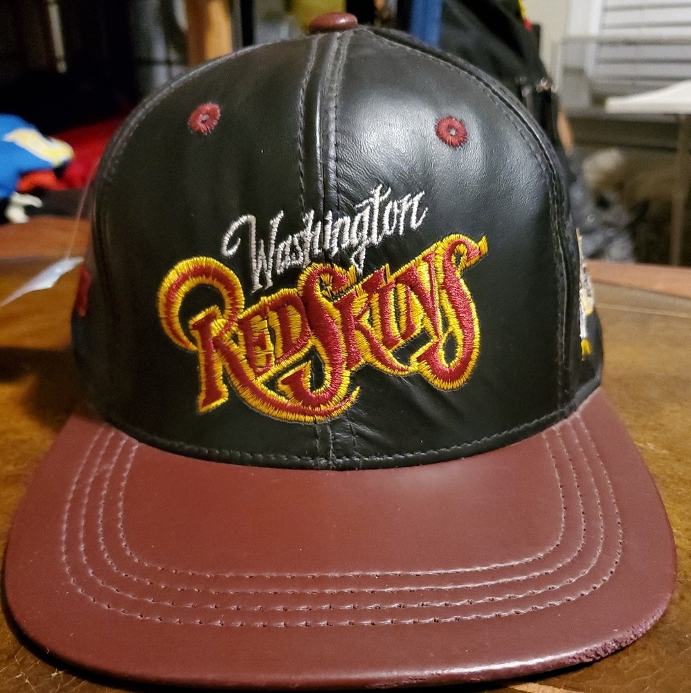 Vintage 1990s Washington Redskins snapback cap
